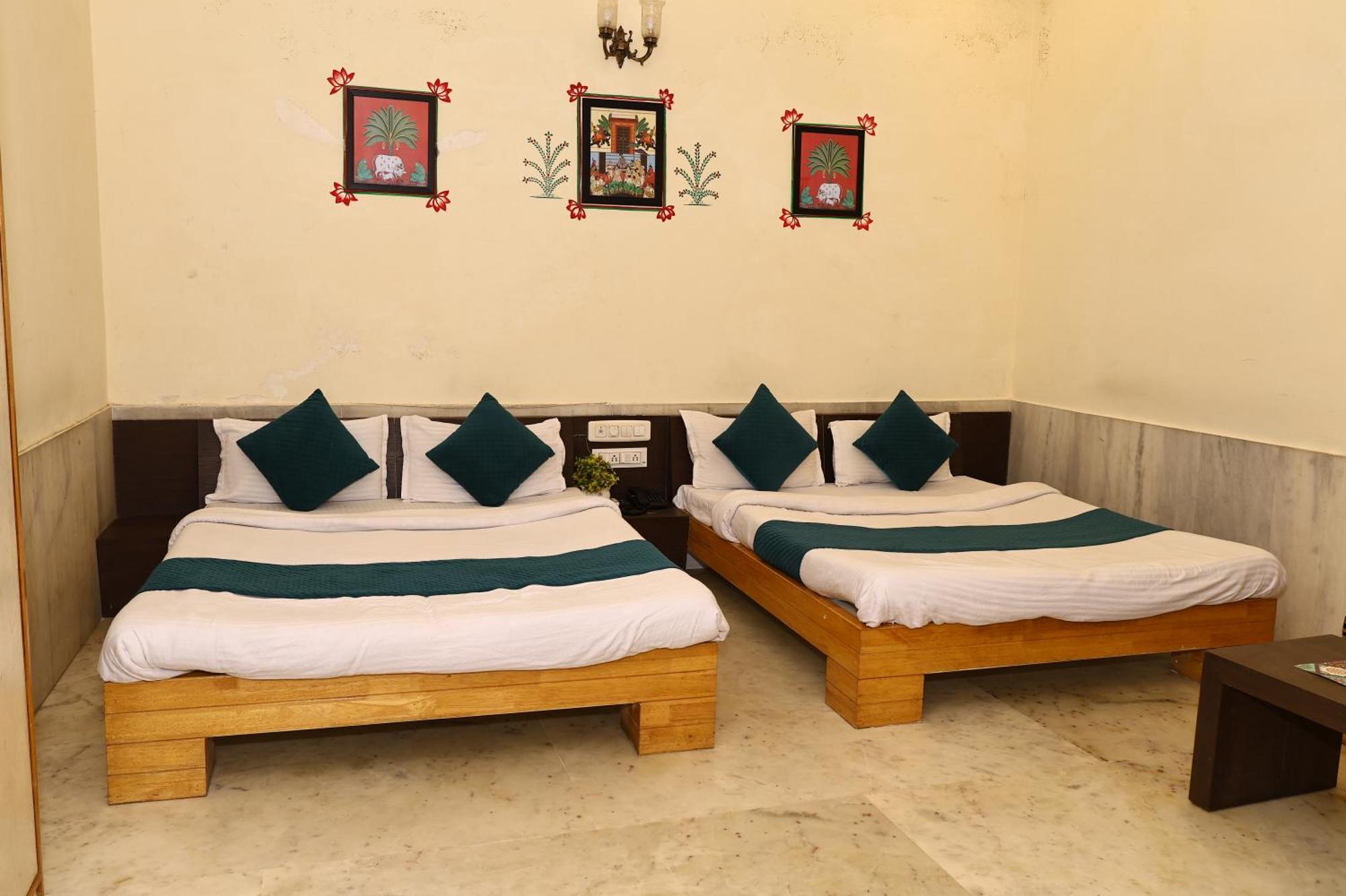 Hotel Suncity By Sharnam Nāthdwāra Eksteriør bilde
